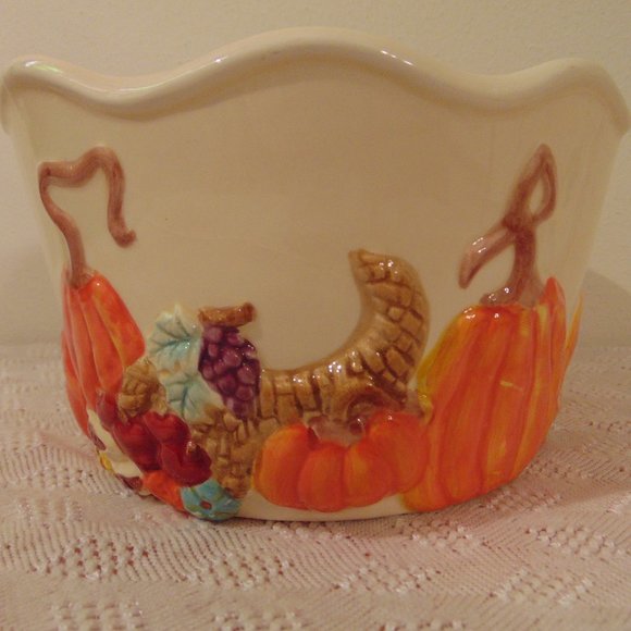 Harvest Time Ceramic Container, Features Pumpkins, Apples, Gourds, 4 inches tall - Picture 3 of 10